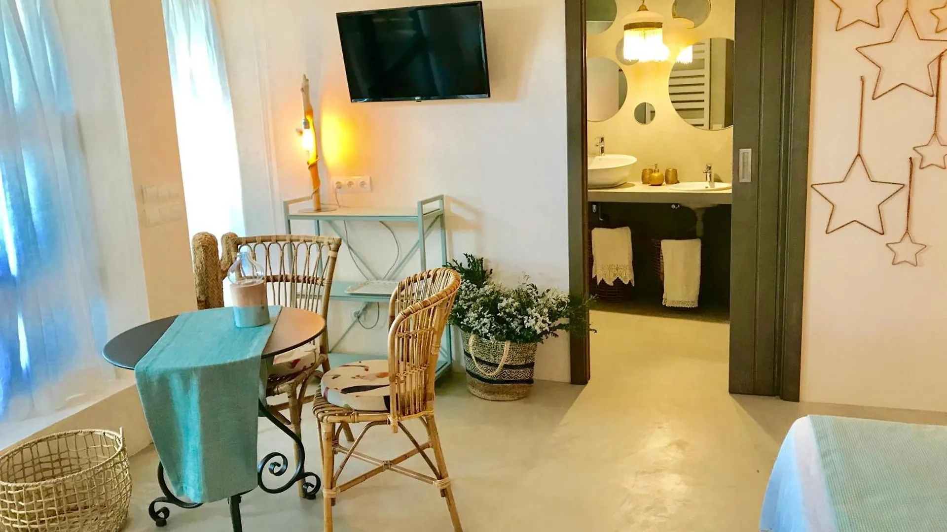 Country house Can Pitu Ferriol Montras