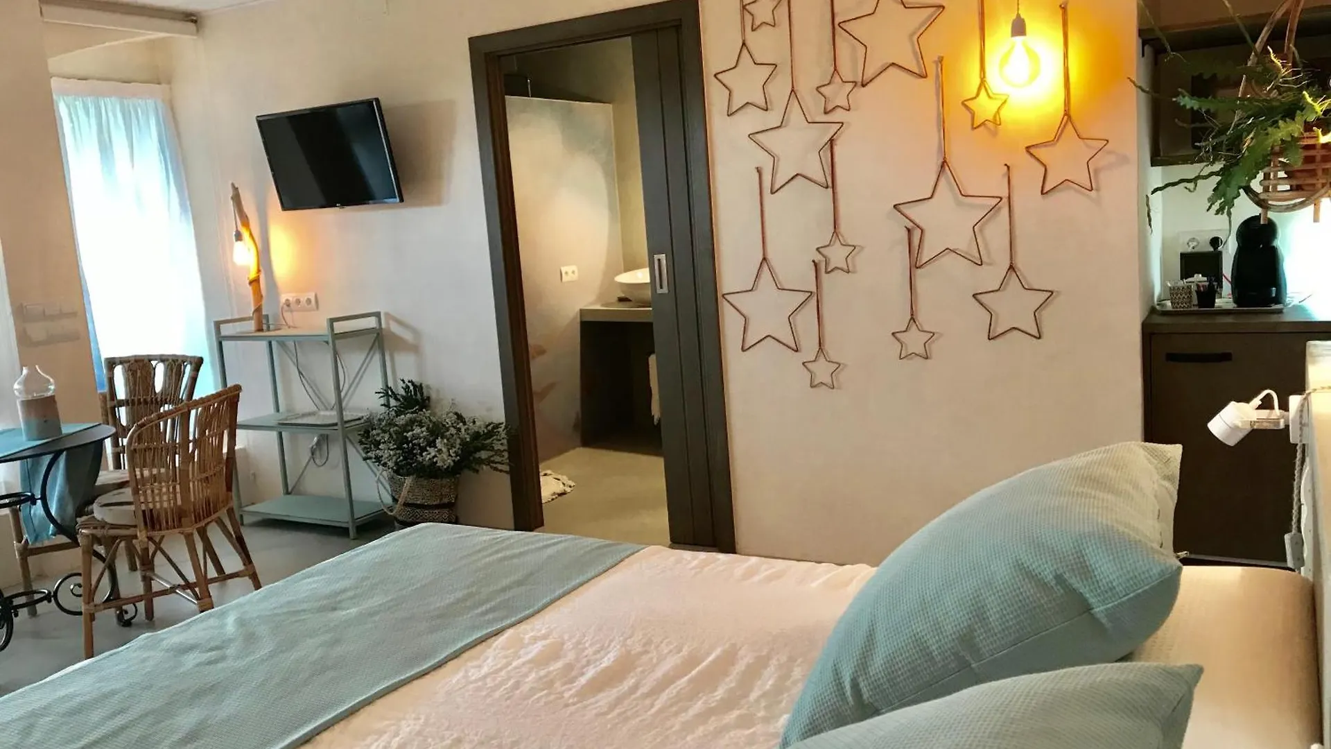 Can Pitu Ferriol Montras Country house